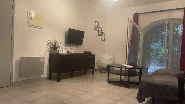 Le Rouget Apartman Beaucaire  Kültér fotó